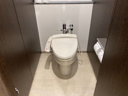 Daiwa東池袋ビル男性トイレ